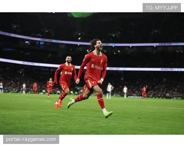 索博斯洛伊远射中柱，利物浦中场仰天长叹