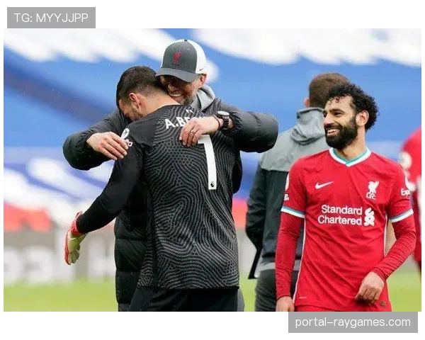 利物浦安菲尔德球场灯光系统更新，夜赛体验优化